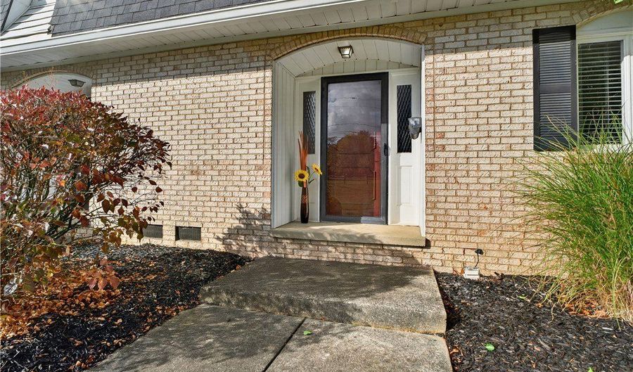 824 S Chillicothe Rd 11, Aurora, OH 44202 - 3 Beds, 2 Bath