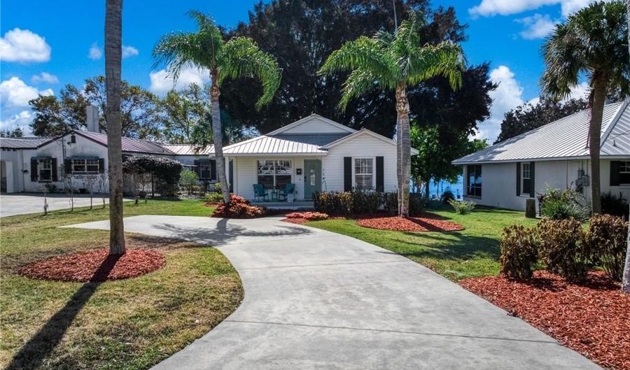 215 Tulane Cir, Avon Park, FL 33825 - 3 Beds, 2 Bath