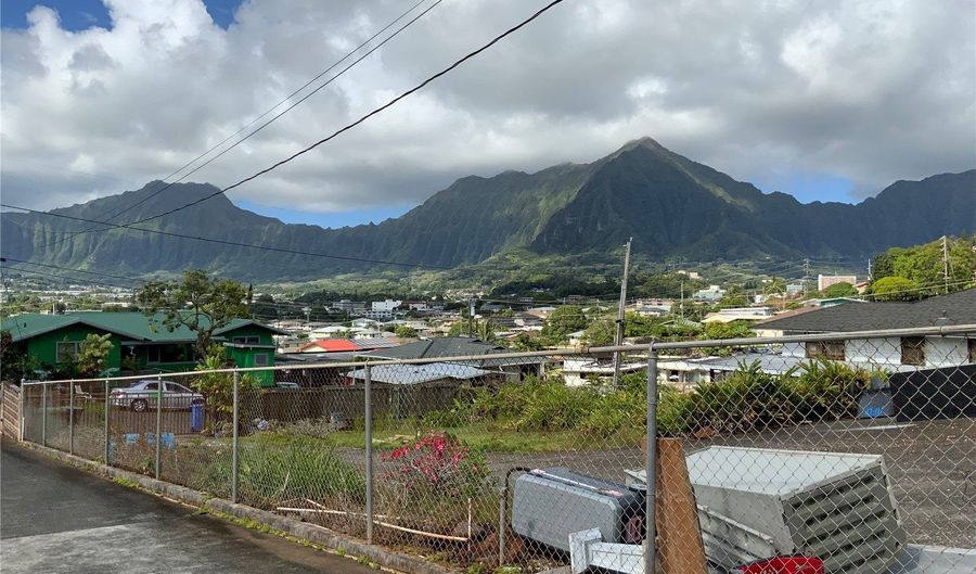 45-235 Haunani Pl, Kaneohe, HI 96744 - 3 Beds, 3 Bath