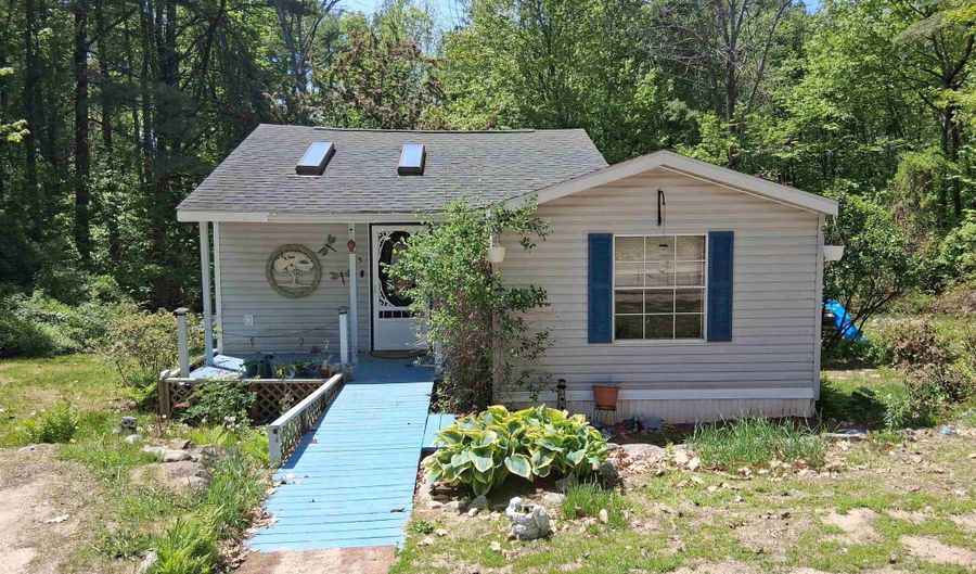 15 Manbow Rd, Alton, NH 03809 - 3 Beds, 2 Bath
