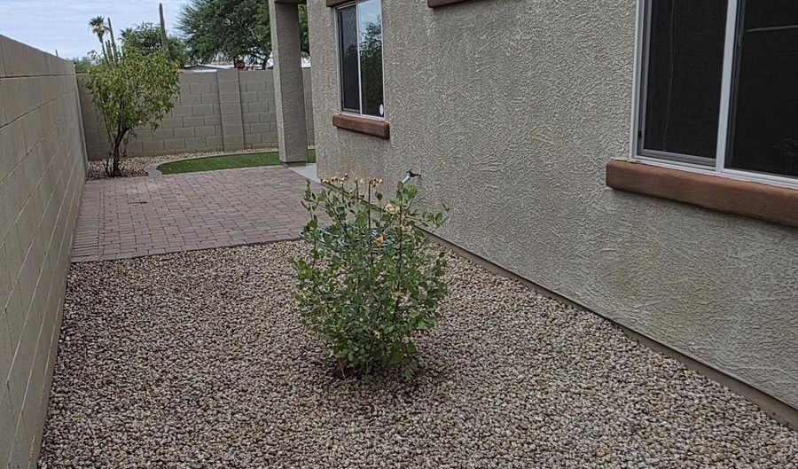 1941 W STAGECOACH St, Apache Junction, AZ 85120 - 3 Beds, 2 Bath