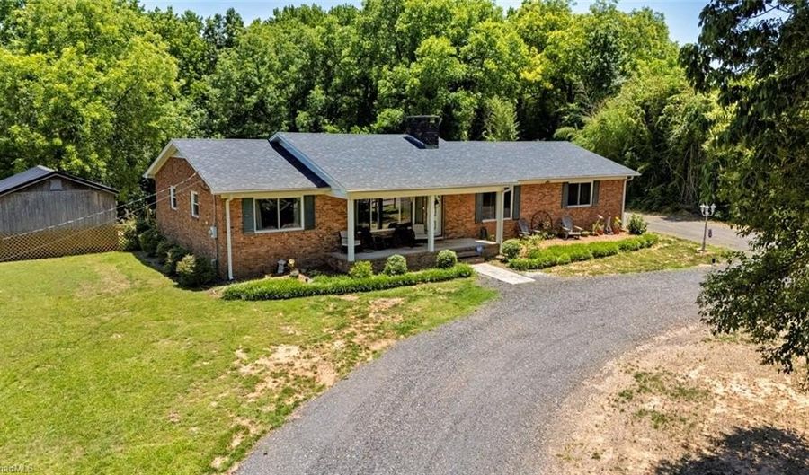 406 Old Liberty Rd, Asheboro, NC 27203 - 3 Beds, 2 Bath
