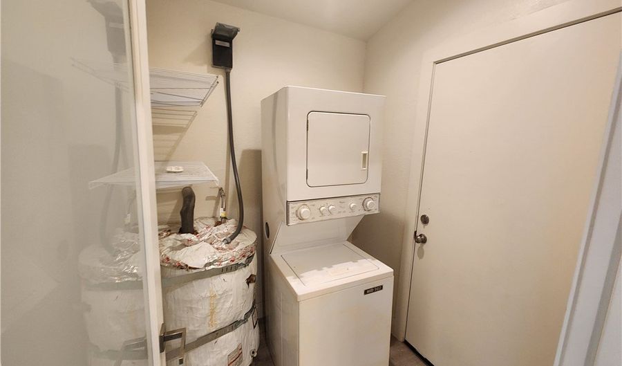 211 S 13th St 6, Las Vegas, NV 89101 - 0 Beds, 1 Bath