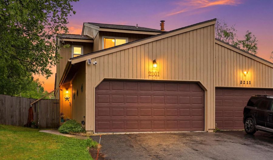 2201 Jennison Cir, Anchorage, AK 99508 - 2 Beds, 2 Bath