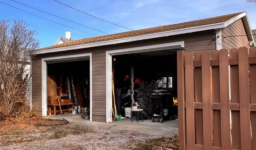 114 W 8th St, Alliance, NE 69301 - 3 Beds, 1 Bath