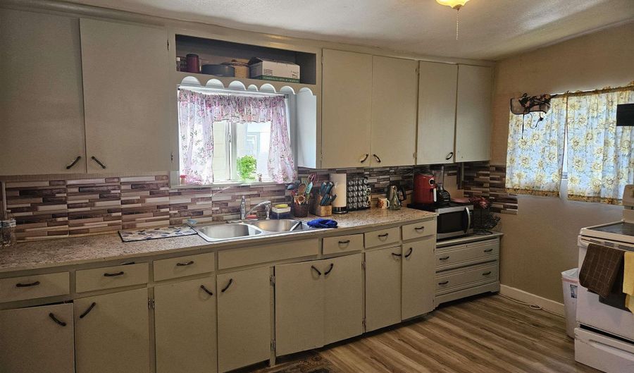 2024 Arthur St, Caldwell, ID 83605 - 3 Beds, 1 Bath