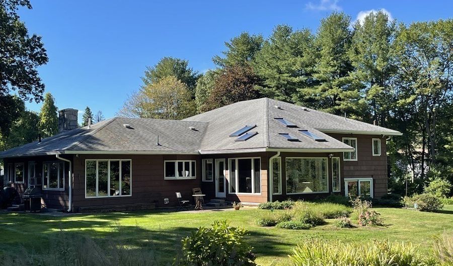 39 Oriole Dr, Andover, MA 01810 - 4 Beds, 3 Bath