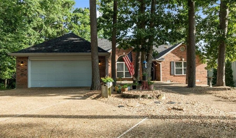 44 Devizis Dr, Bella Vista, AR 72714 - 4 Beds, 3 Bath