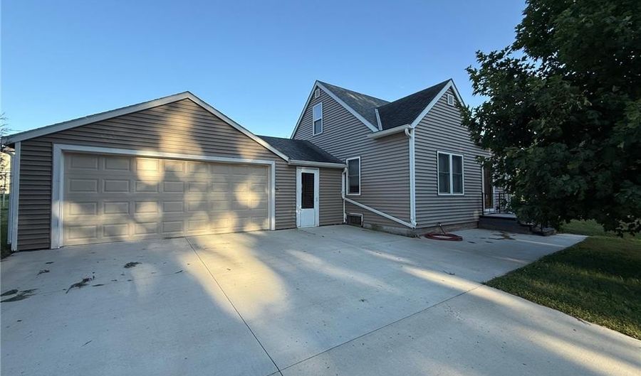 228 S Haven St, Appleton, MN 56208 - 4 Beds, 2 Bath