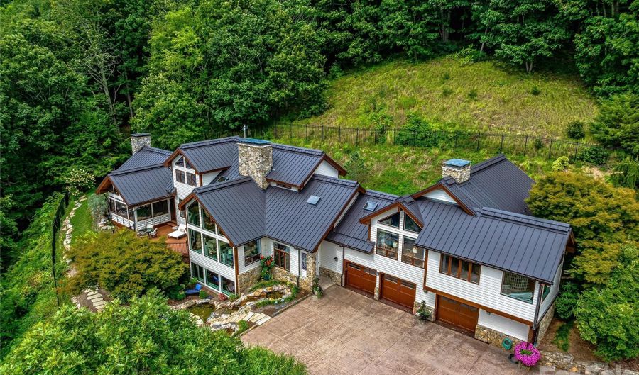 10 Beaverbrook Ct, Asheville, NC 28804 - 5 Beds, 7 Bath