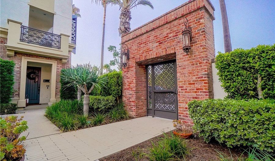 411 S Anaheim Blvd 4, Anaheim, CA 92805 - 2 Beds, 2 Bath