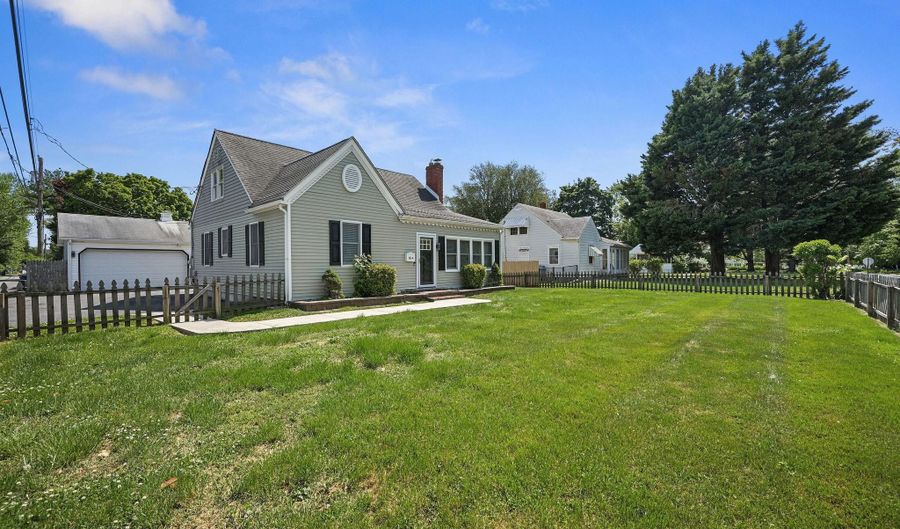 814 MAPLE Pkwy, Dover, DE 19901 - 3 Beds, 2 Bath
