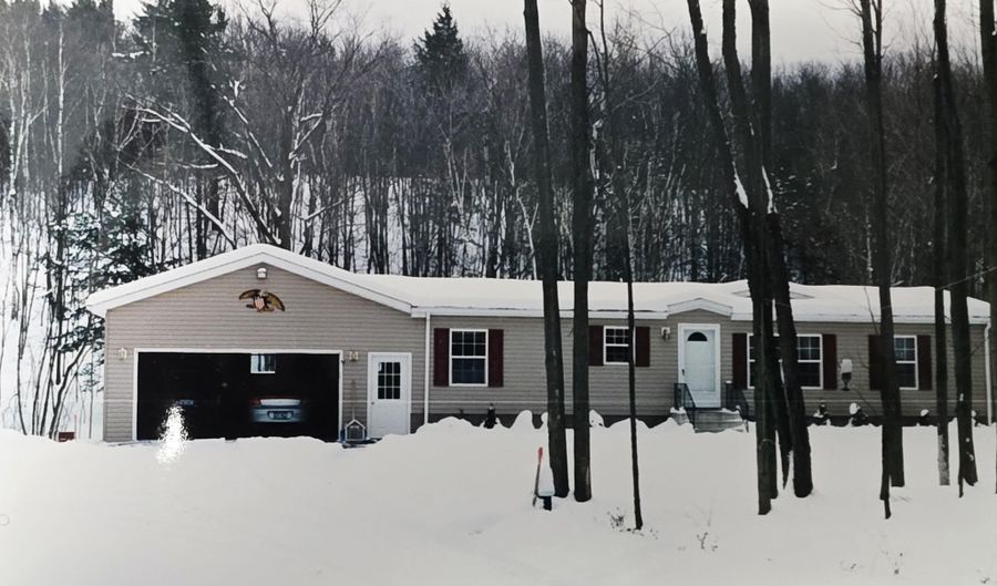 141 Old S Durham Hwy, Acra, NY 12405 - 3 Beds, 2 Bath