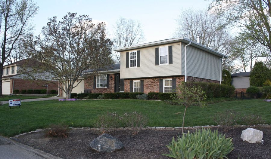 8437 Lockwood Ln, Indianapolis, IN 46217 - 4 Beds, 2 Bath
