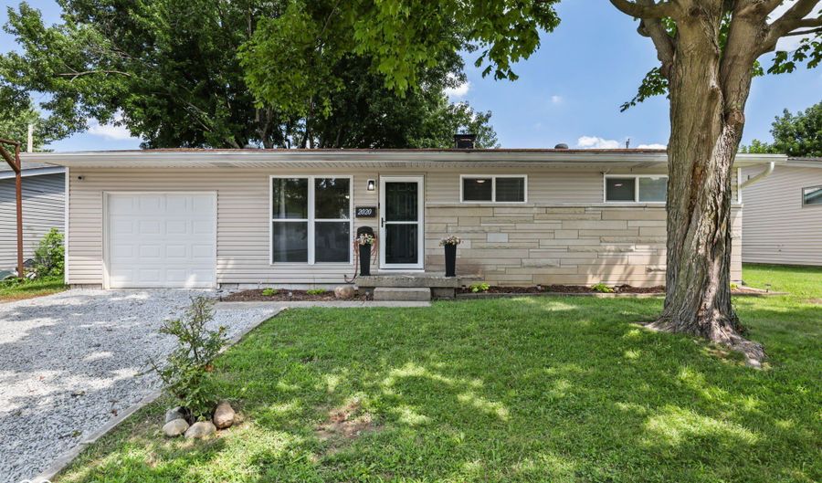 2020 Newcomer Ln, Beech Grove, IN 46107 - 3 Beds, 1 Bath