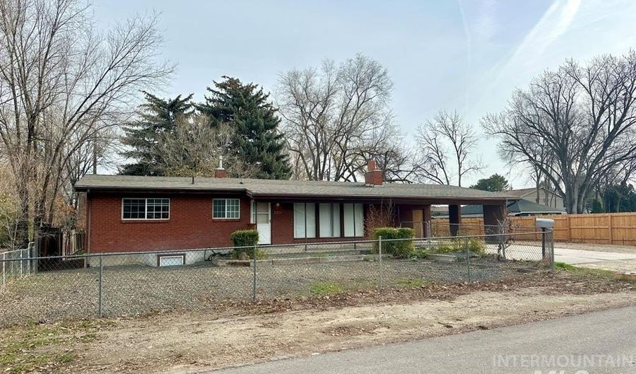 2214-2216 S Hervey, Boise, ID 83705 - 7 Beds, 4 Bath