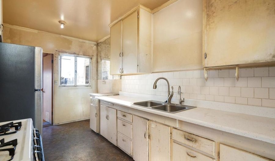 2314 RANCHO Dr, San Diego, CA 92139 - 2 Beds, 1 Bath