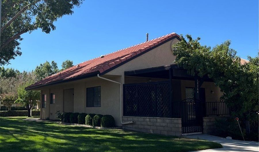 19144 Frances St, Apple Valley, CA 92308 - 2 Beds, 2 Bath