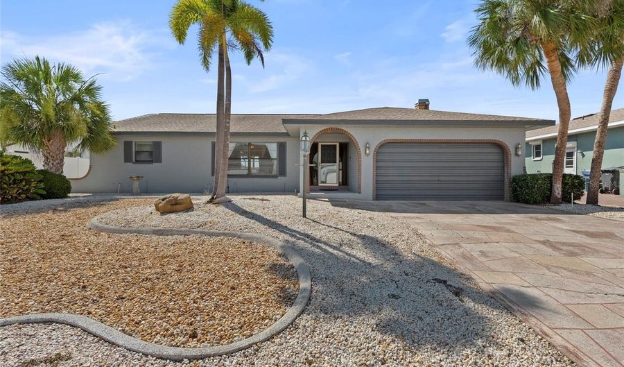 921 BIRDIE Way, Apollo Beach, FL 33572 - 3 Beds, 2 Bath