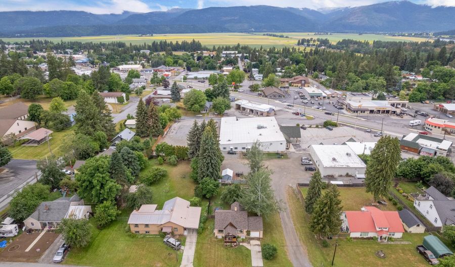 6758 El Paso St, Bonners Ferry, ID 83805 - 2 Beds, 2 Bath