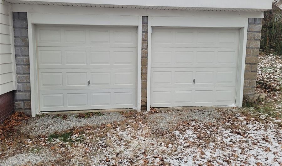 30 Youtz Ave, Akron, OH 44301 - 2 Beds, 1 Bath