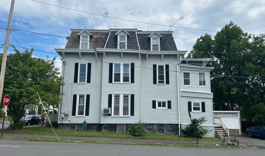 190 Guy Park Ave, Amsterdam, NY 12010 - 8 Beds, 4 Bath