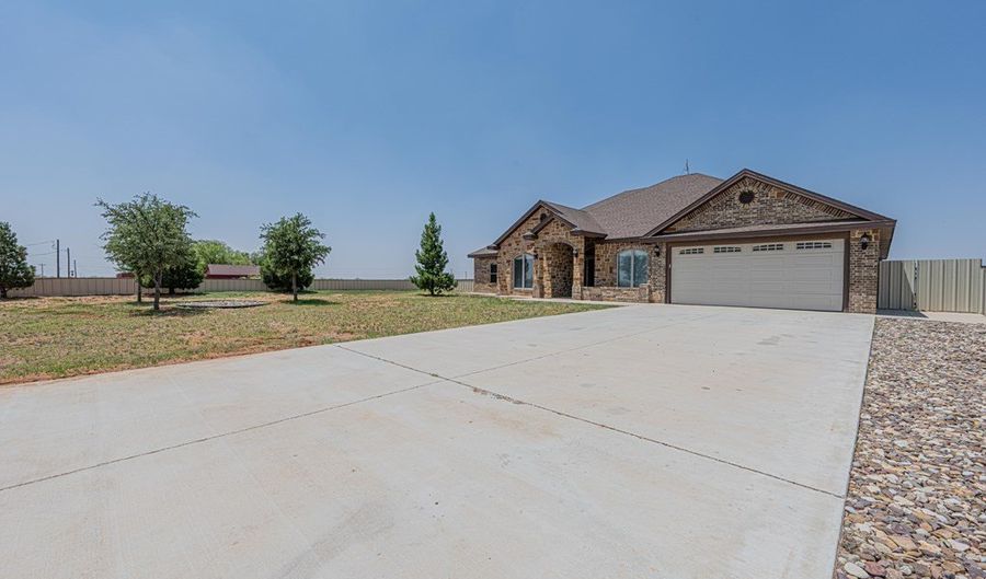 2894 SE 5001, Andrews, TX 79714 - 4 Beds, 3 Bath
