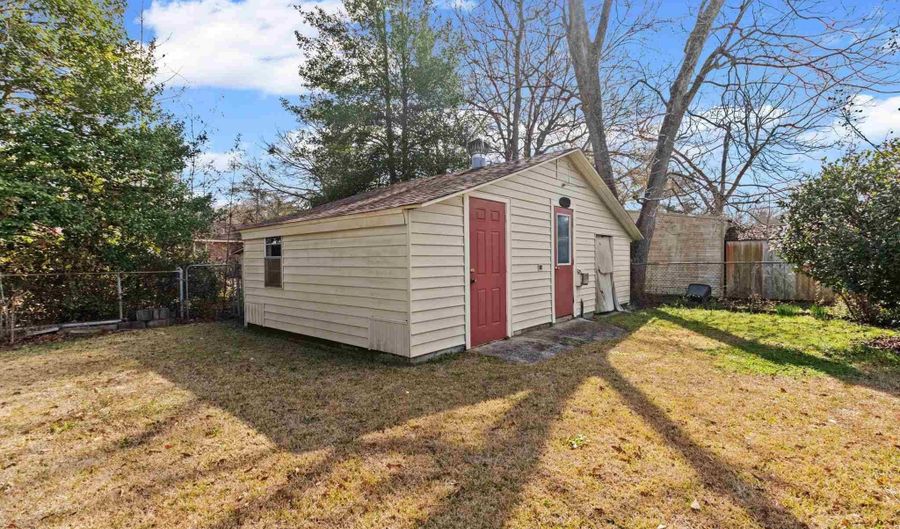 507 4th Ave, Atmore, AL 36502 - 4 Beds, 2 Bath