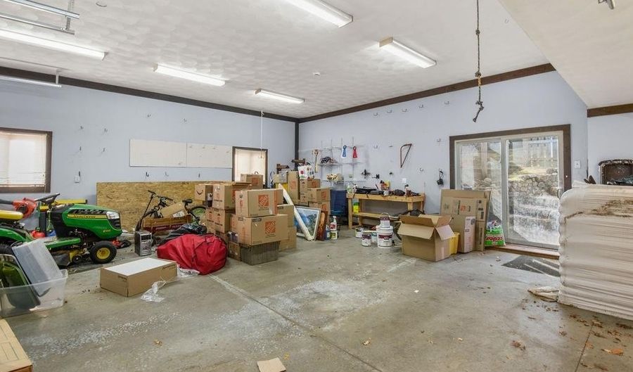 413 Hill Farm Rd, Coventry, RI 02816 - 5 Beds, 2 Bath