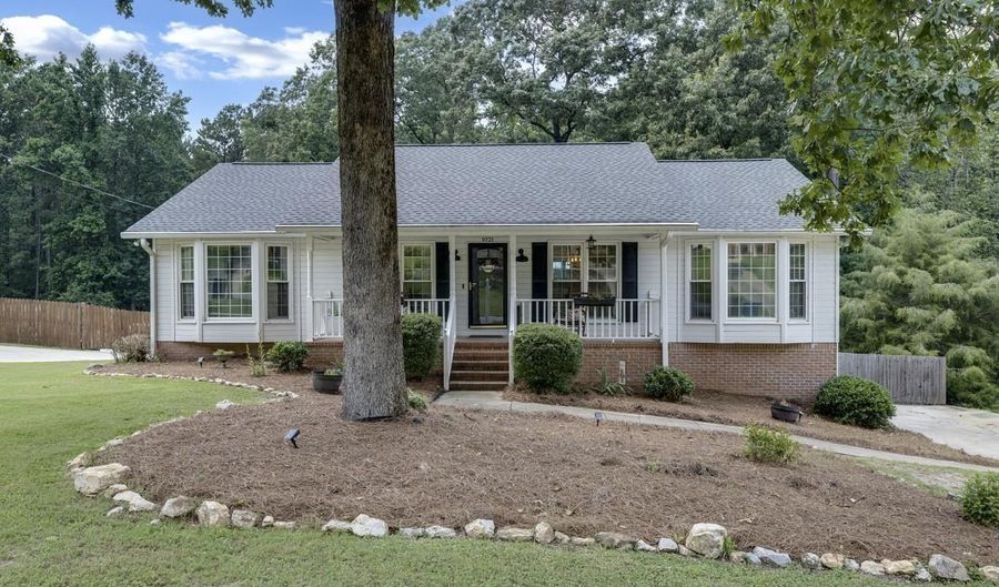 1021 INDEPENDENCE Ct, Alabaster, AL 35007 - 3 Beds, 2 Bath