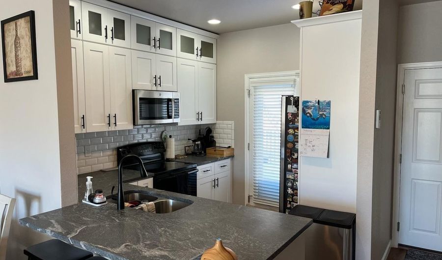 810 Gentlewind Way, Berthoud, CO 80513 - 2 Beds, 3 Bath