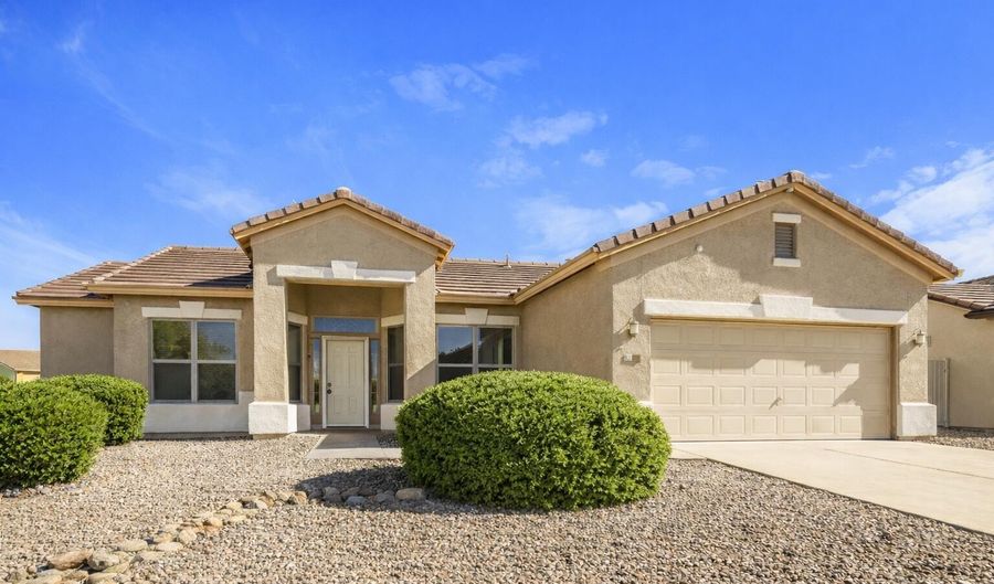 1210 E WESTCHESTER Dr, Chandler, AZ 85249 - 2 Beds, 2 Bath