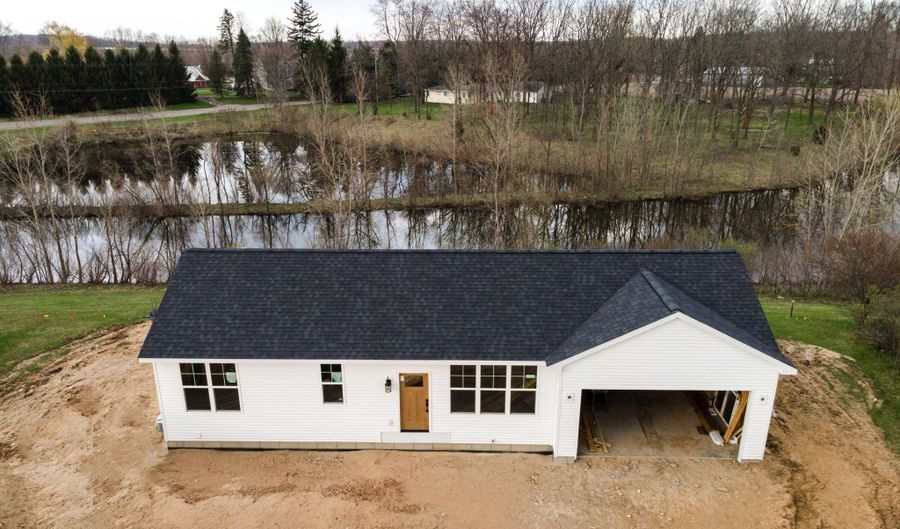 11639 E Bear Meadows Dr SE, Alto, MI 49302 - 4 Beds, 3 Bath