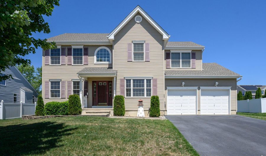 21 Catalina Ave, Barnegat, NJ 08005 - 4 Beds, 3 Bath