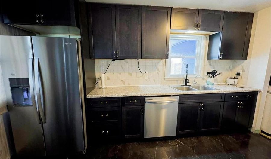610 S Main St, Badger, MN 56714 - 3 Beds, 1 Bath