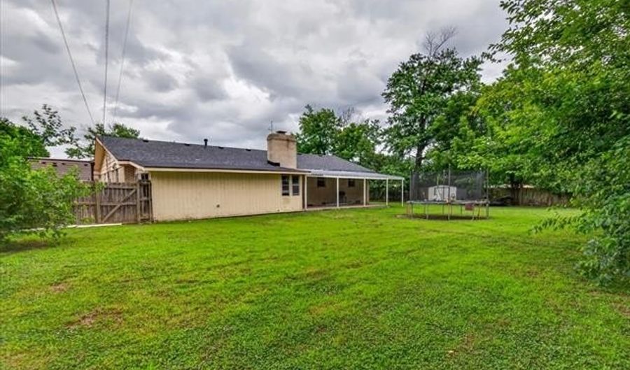 1621 Harris Dr, Bartlesville, OK 74006 - 3 Beds, 2 Bath