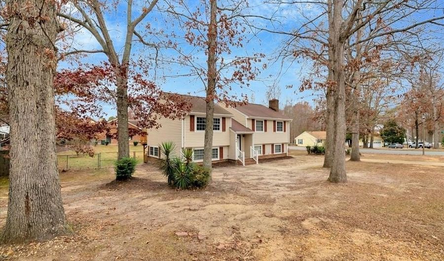 104 Dunshill Rd, Roanoke Rapids, NC 27870 - 5 Beds, 3 Bath