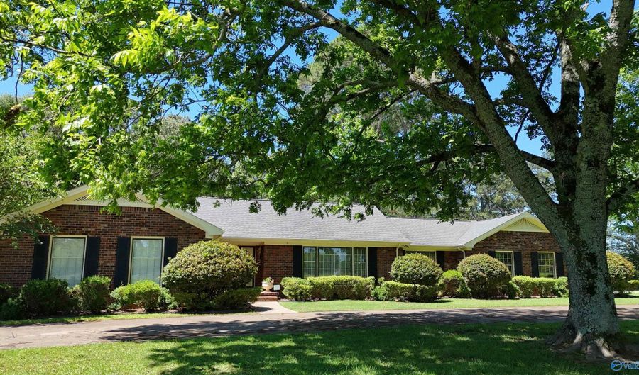 2625 Solitude Rd, Albertville, AL 35950 - 3 Beds, 3 Bath
