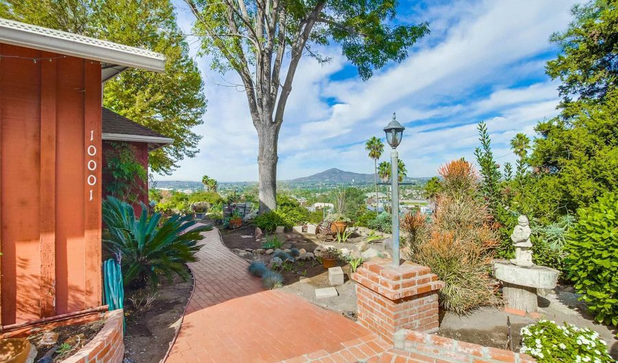 10001 Pandora Dr, La Mesa, CA 91941 - 3 Beds, 3 Bath