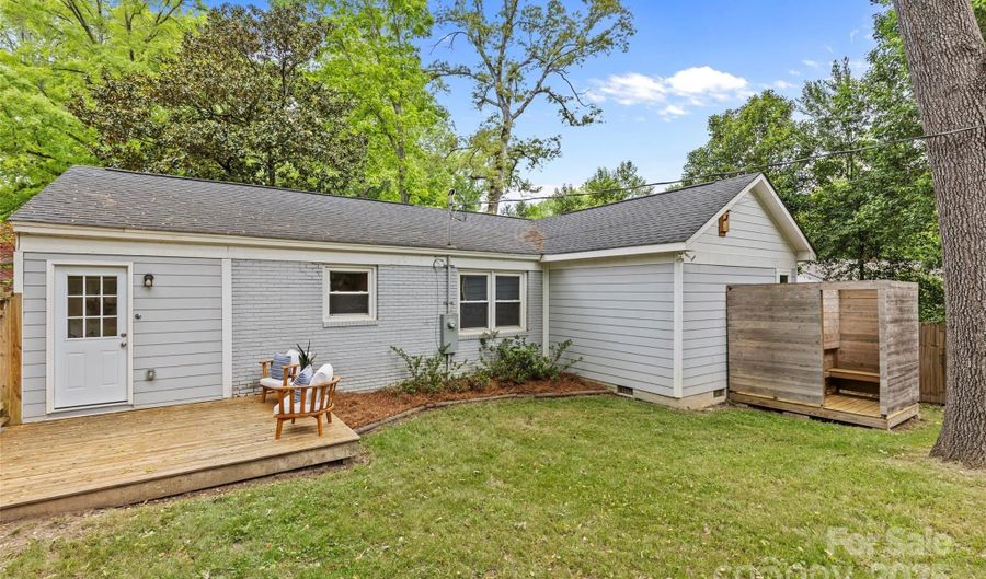 3320 Eastwood Dr, Charlotte, NC 28205 - 3 Beds, 2 Bath