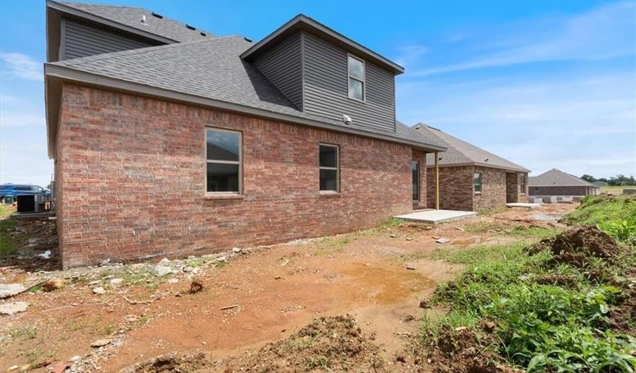 7005 SW High Meadow Blvd, Bentonville, AR 72713 - 4 Beds, 3 Bath