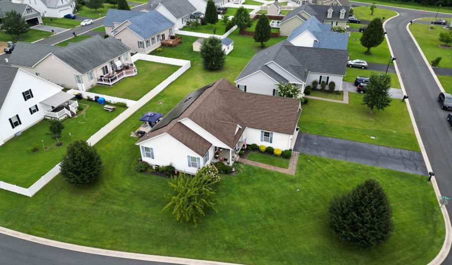 13 BURNING OAK Dr, Felton, DE 19943 - 3 Beds, 2 Bath