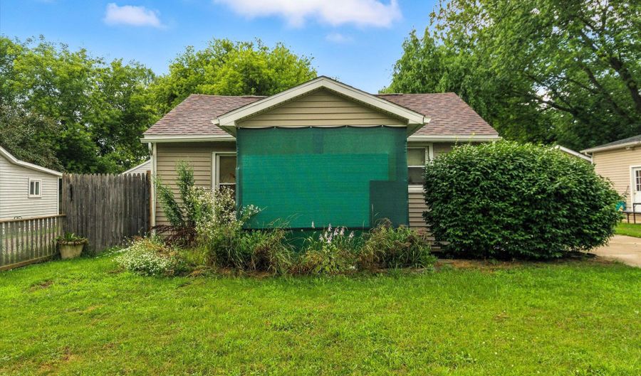 3160 Bent Oak Hwy, Adrian, MI 49221 - 2 Beds, 1 Bath