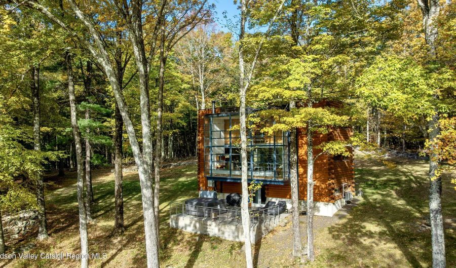 39 Hornbeck Ln, Accord, NY 12404 - 3 Beds, 2 Bath