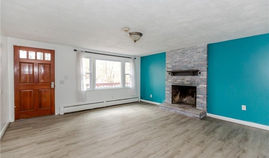 1150 Plainfield Pike, Coventry, RI 02827 - 5 Beds, 2 Bath