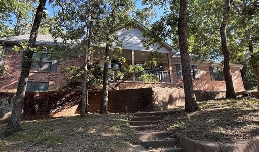 1444 Oakdale Dr, Bartlesville, OK 74006 - 5 Beds, 5 Bath