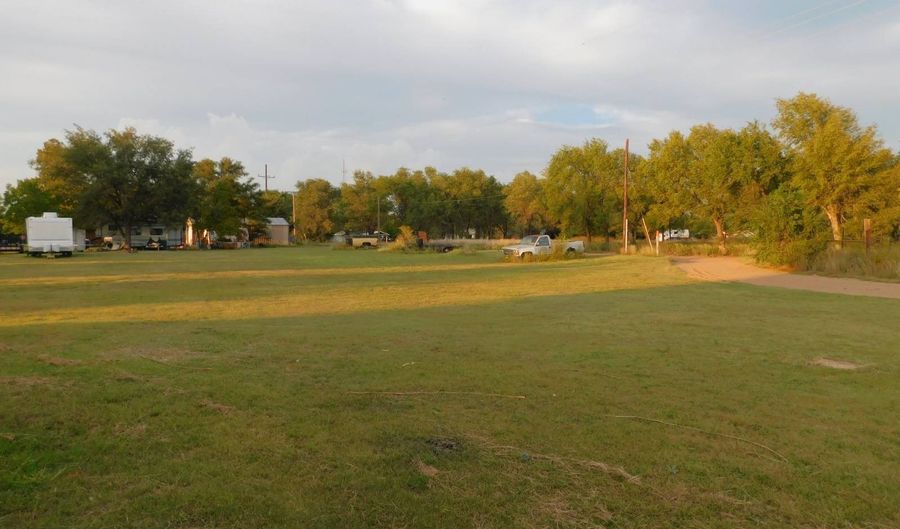 1024 Ave A, Beaver, OK 73932 - 3 Beds, 2 Bath