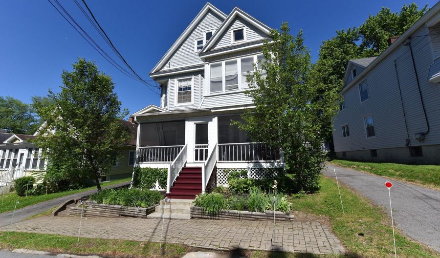 168-170 Brookside Ave, Amsterdam, NY 12010 - 6 Beds, 2 Bath