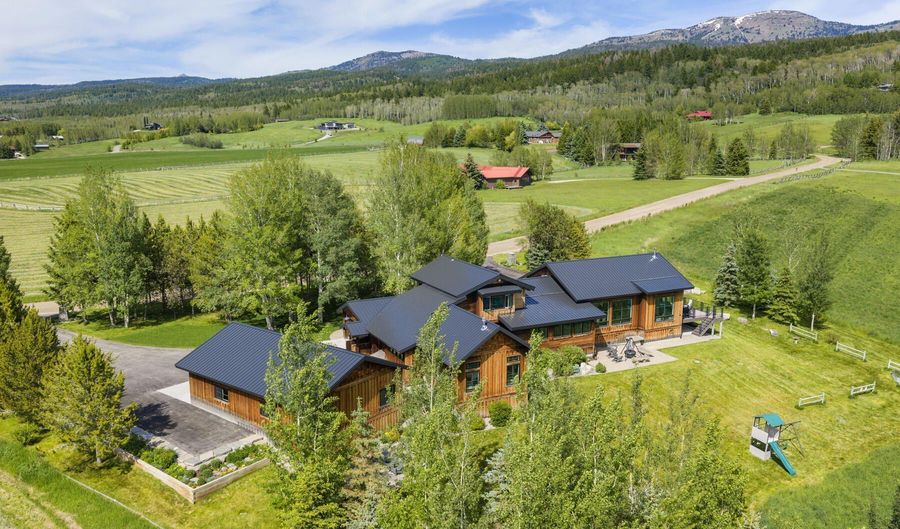 130 YELLOW ROSE Dr, Alta, WY 83414 - 4 Beds, 3 Bath