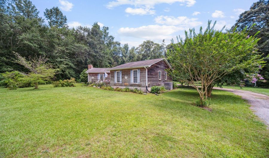 102 Indian Waters Trl, Batesburg Leesville, SC 29006 - 3 Beds, 2 Bath